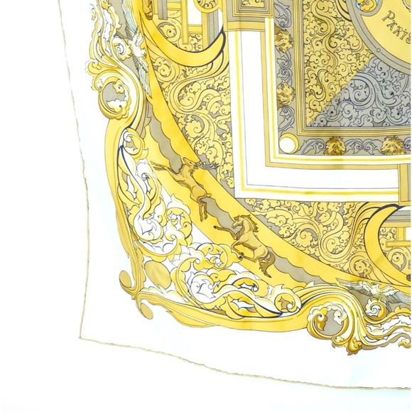 EUC$585 HERMES Gold SCARF - Picture 13 of 16